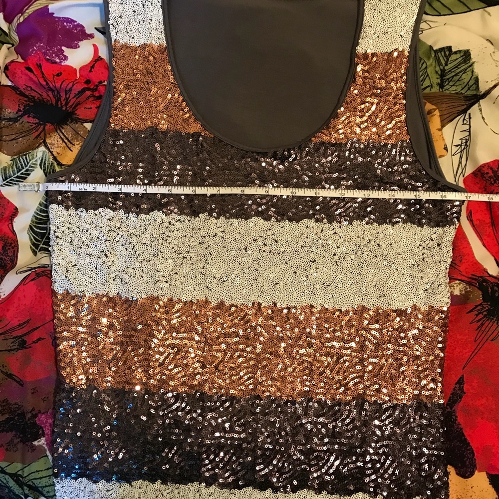 HAANI Sequins Top - Picture 4 of 4